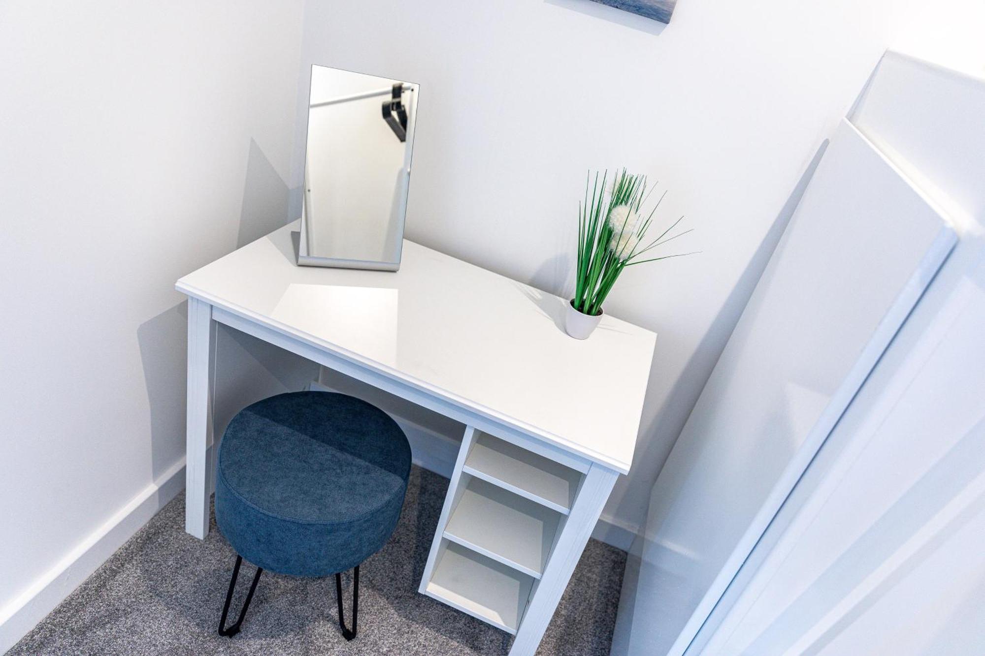 Stylish & Contemporary 2-Bed Townhouse - Parking - Wi-Fi - Netflix Apartment Worksop Luaran gambar