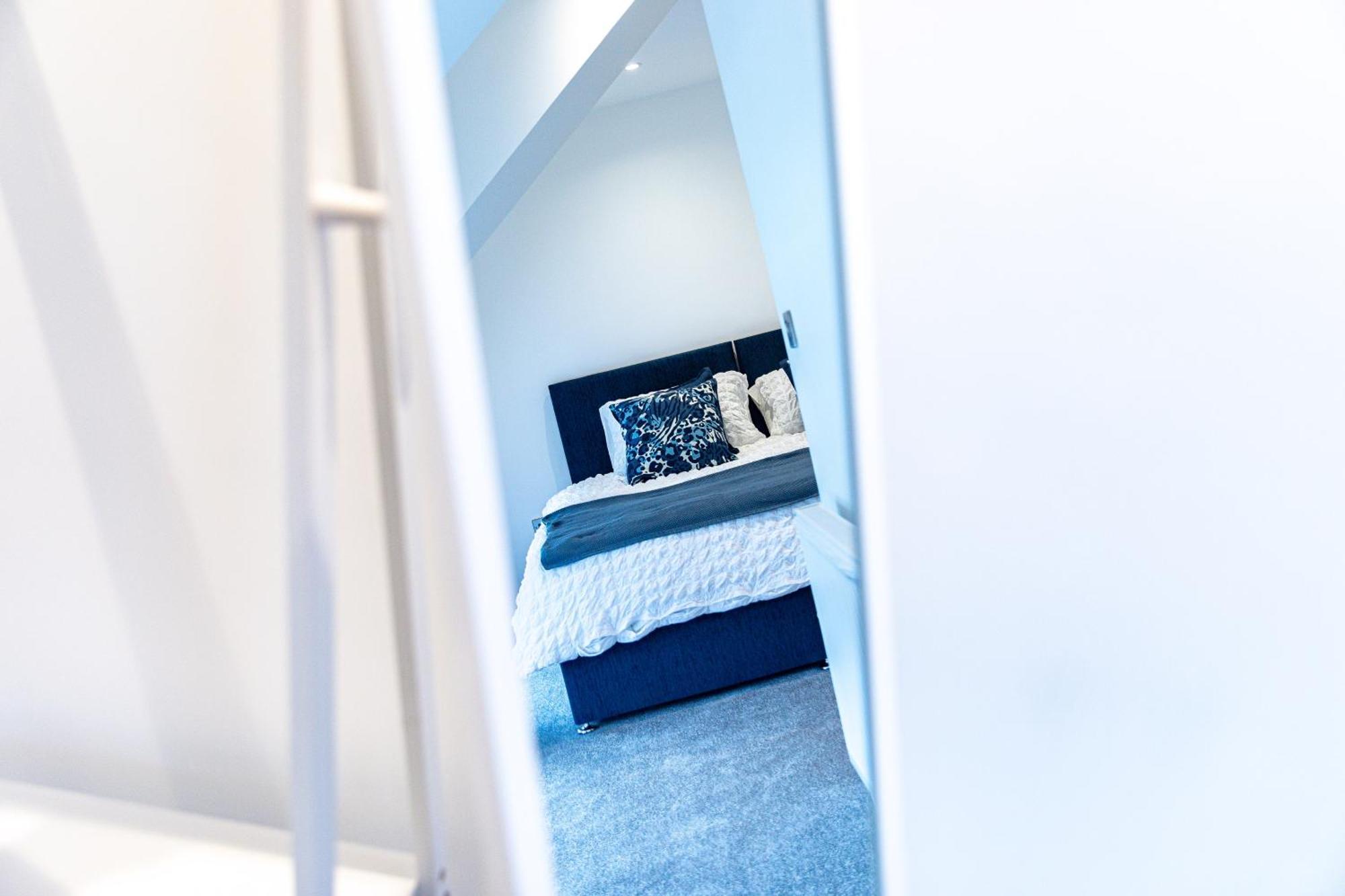 Stylish & Contemporary 2-Bed Townhouse - Parking - Wi-Fi - Netflix Apartment Worksop Bilik gambar