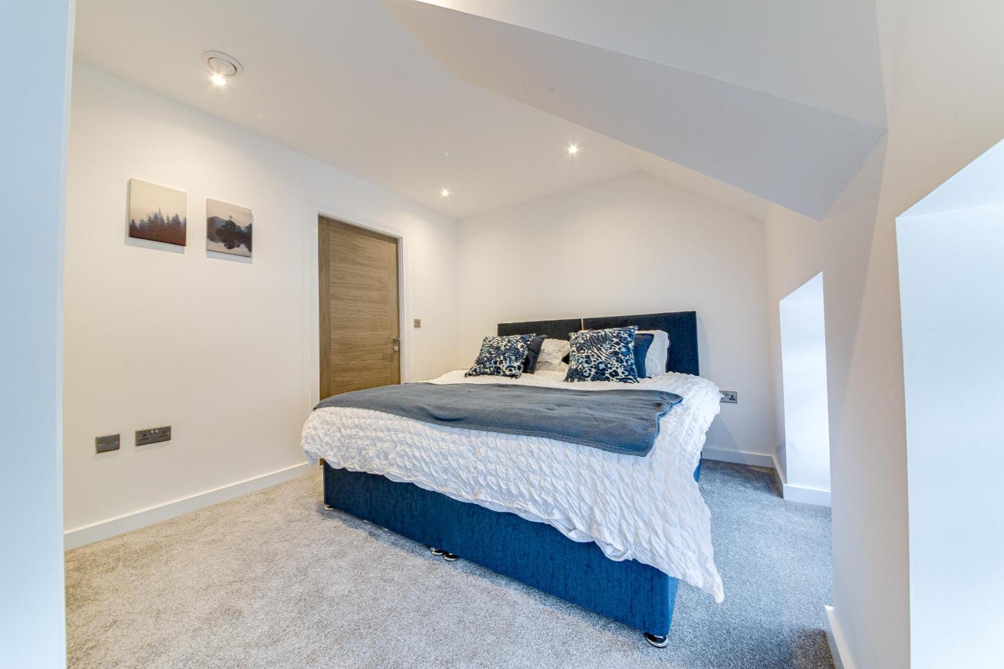 Stylish & Contemporary 2-Bed Townhouse - Parking - Wi-Fi - Netflix Apartment Worksop Bilik gambar
