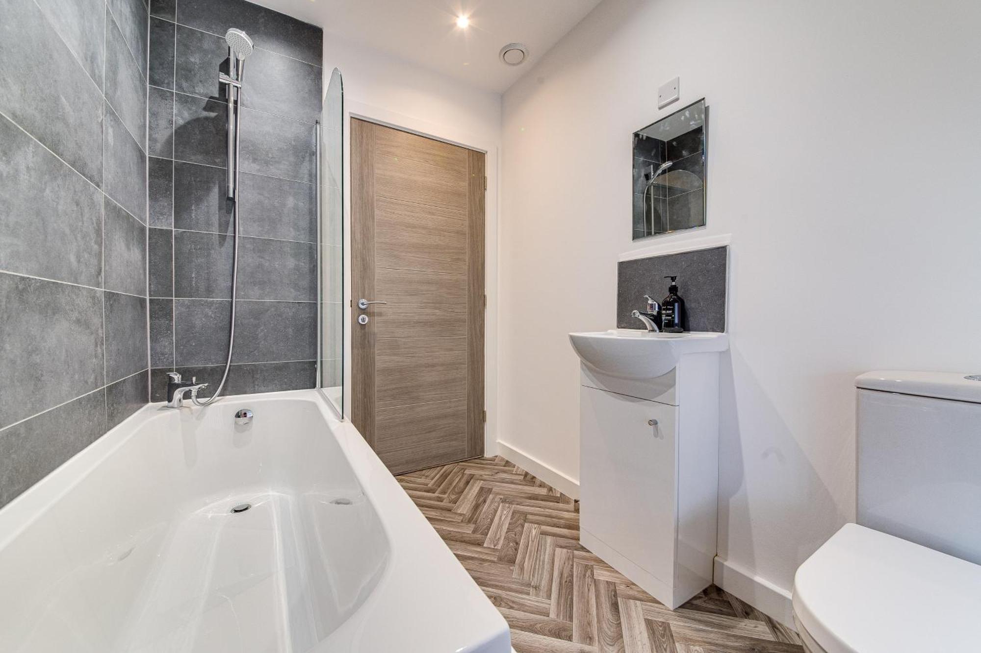 Stylish & Contemporary 2-Bed Townhouse - Parking - Wi-Fi - Netflix Apartment Worksop Bilik gambar