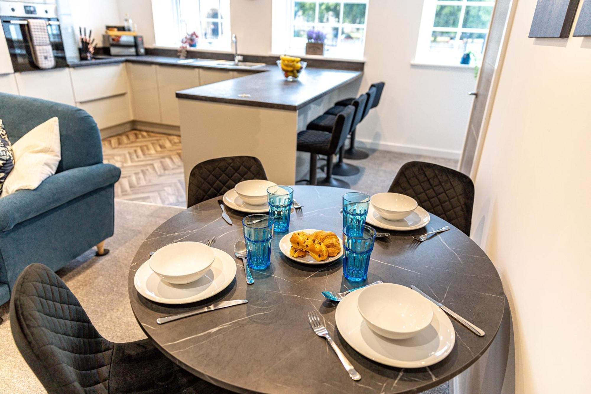Stylish & Contemporary 2-Bed Townhouse - Parking - Wi-Fi - Netflix Apartment Worksop Luaran gambar