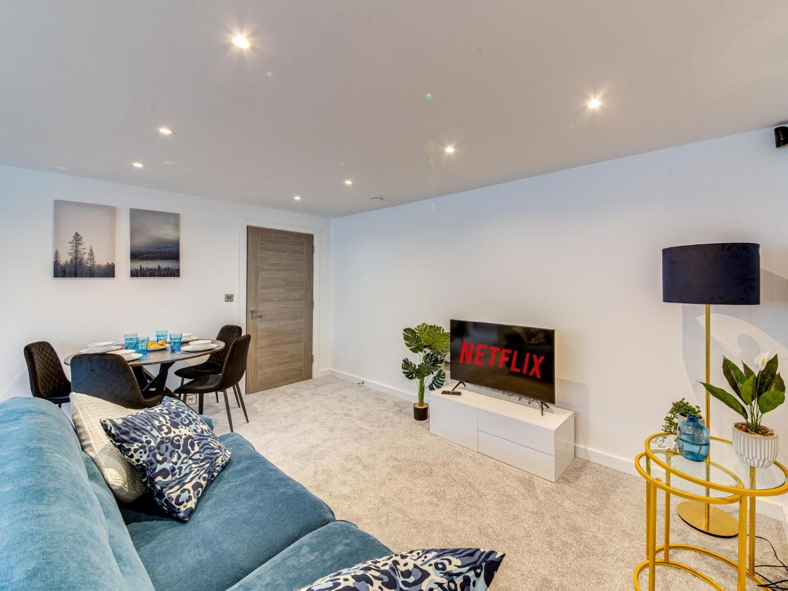 Stylish & Contemporary 2-Bed Townhouse - Parking - Wi-Fi - Netflix Apartment Worksop Luaran gambar